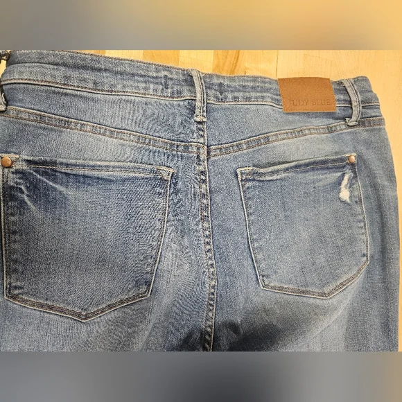 Judy Blue Jagged Lil Pill 90s Jeans - Picture 7 of 7